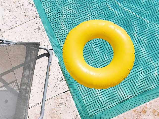 Dicas para limpar piscinas com água verde